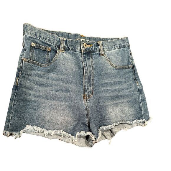 Love Tree Denim Shorts Size Large Distressed - Picture 1 of 5